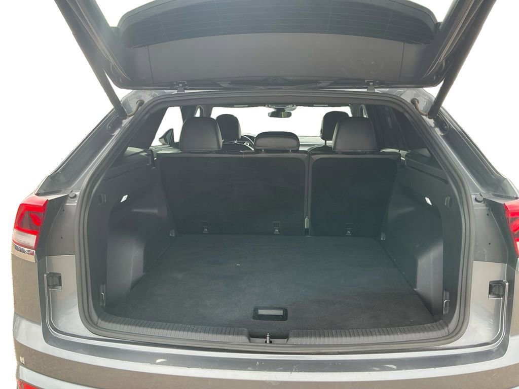 Used 2024 Volkswagen Atlas Cross Sport SE AWD/4WD image 22