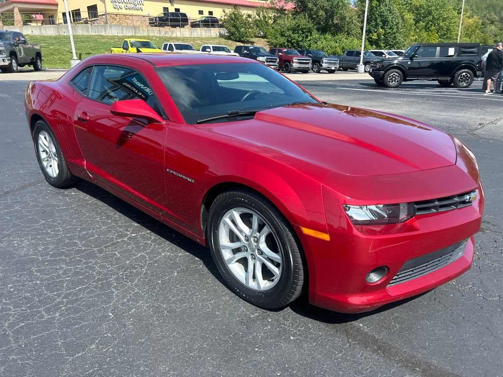 Used 2015 Chevrolet Camaro LT RWD image 3