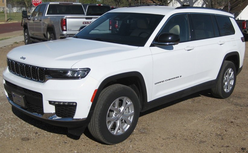 Used 2023 Jeep Grand Cherokee L Limited w/ Luxury Tech Group II AWD/4WD image 1