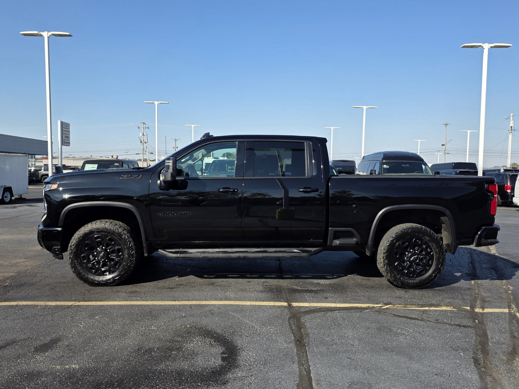 Used 2024 Chevrolet Silverado 3500 LTZ w/ LTZ Plus Package AWD/4WD image 17