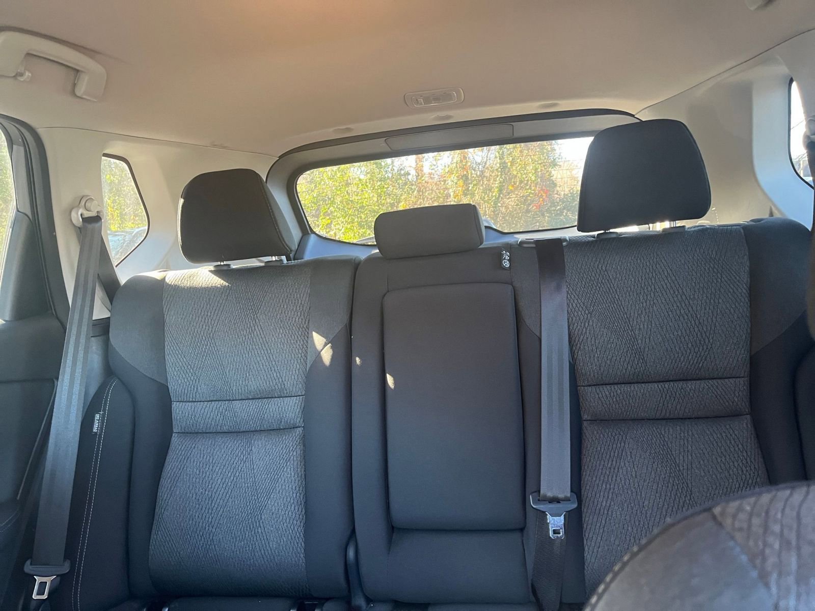 Used 2025 Nissan Rogue SV image 38