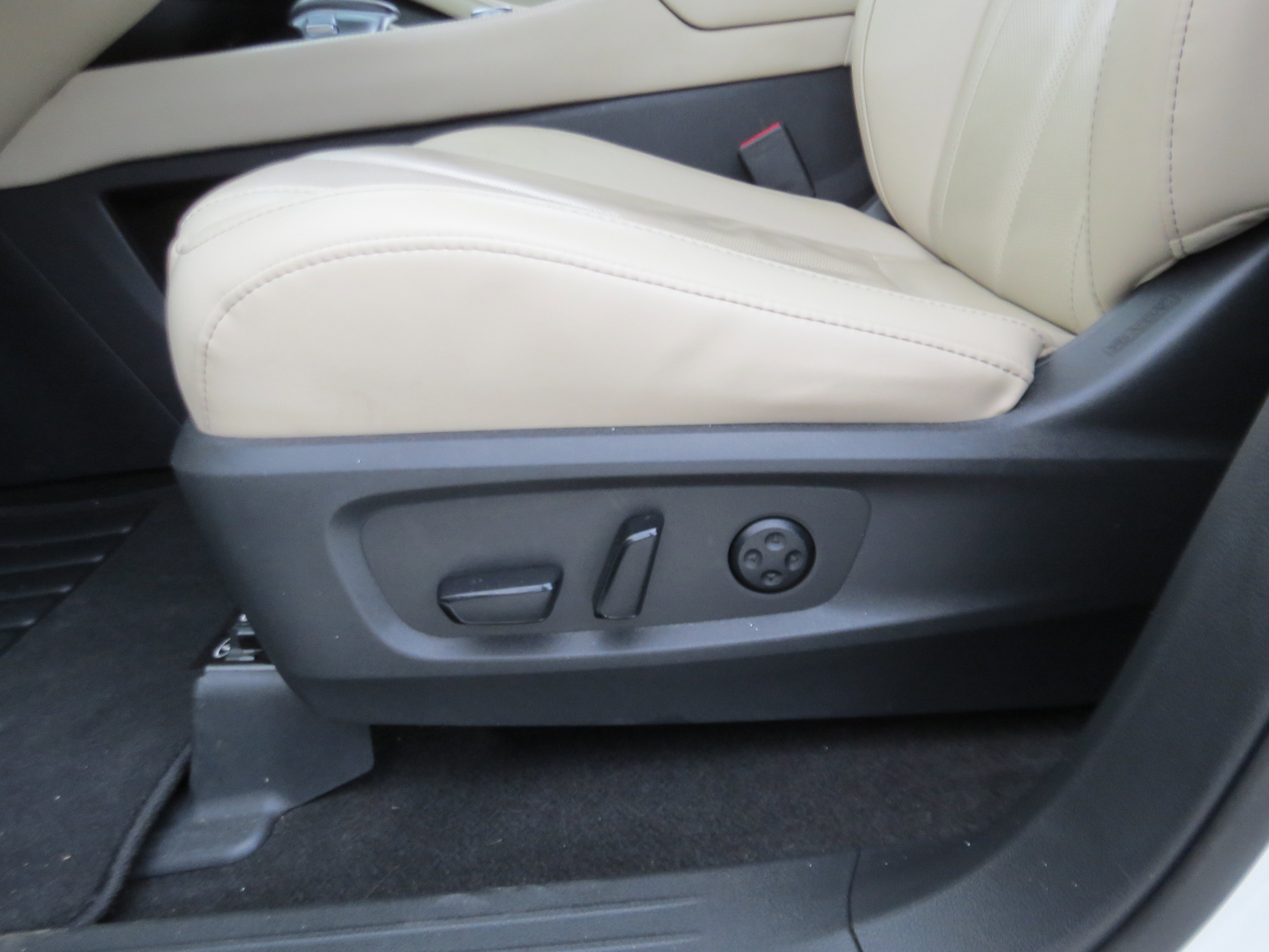 Used 2023 INFINITI QX60 Luxe w/ Cargo Package image 16