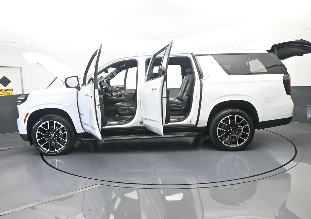 Used 2025 Chevrolet Suburban LT RWD image 85