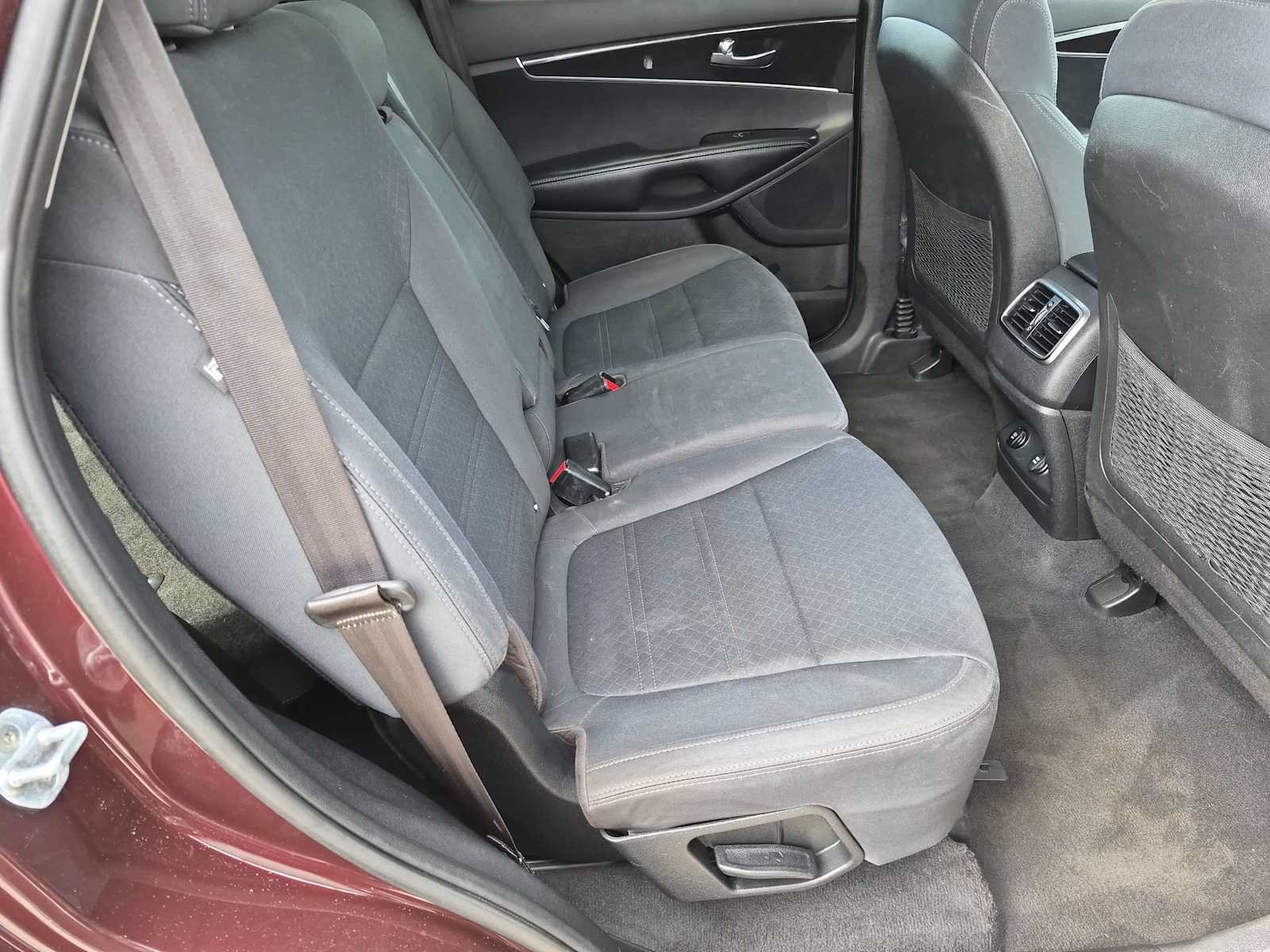 Used 2018 Kia Sorento FWD V6 image 19