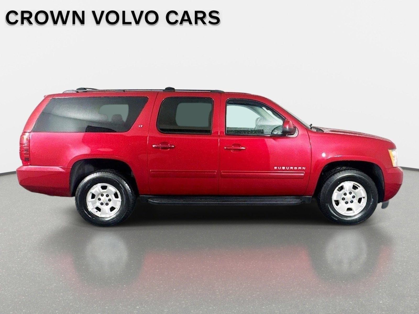 Used 2014 Chevrolet Suburban LT w/ Luxury Package AWD/4WD image 4