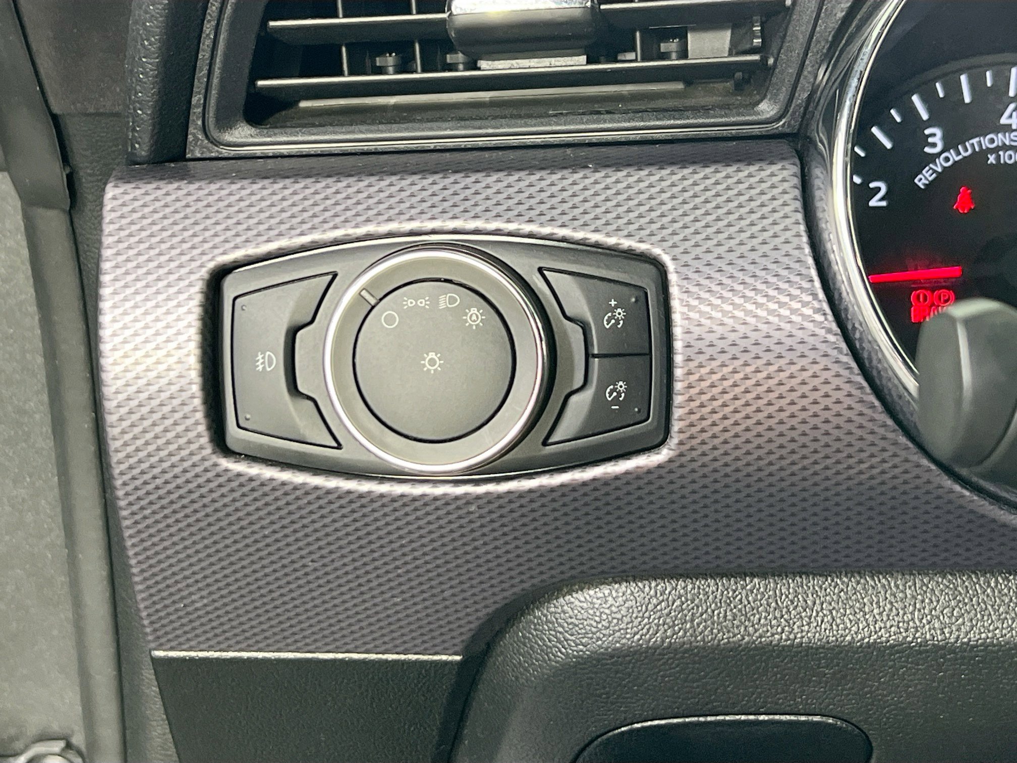 Used 2017 Ford Mustang Coupe image 10