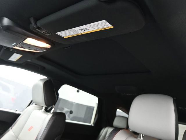 Used 2023 Dodge Durango GT image 1