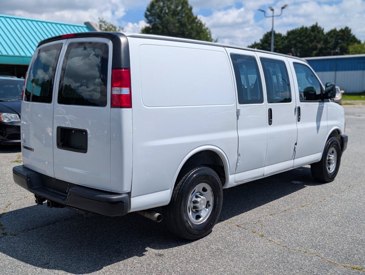 Used 2021 Chevrolet Express 2500 w/ Driver Convenience Package RWD image 7