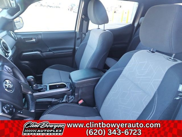 Used 2023 Toyota Tacoma TRD Off-Road image 15