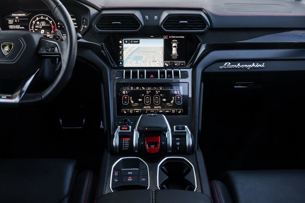 Used 2022 Lamborghini Urus image 18