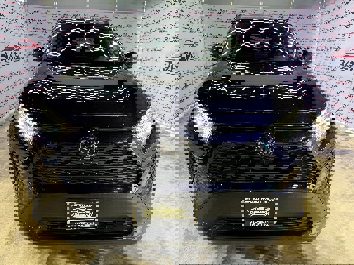 Used 2022 Toyota RAV4 XLE image 4