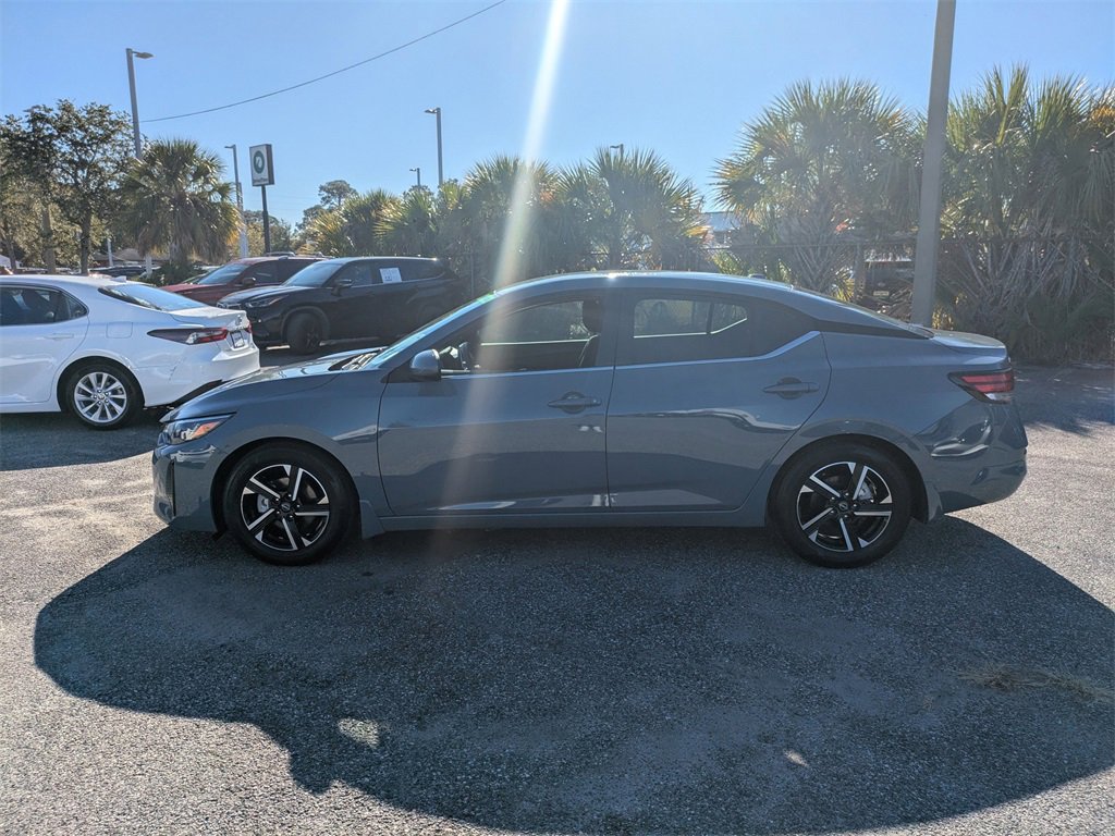 Used 2024 Nissan Sentra SV w/ Lighting Package image 6