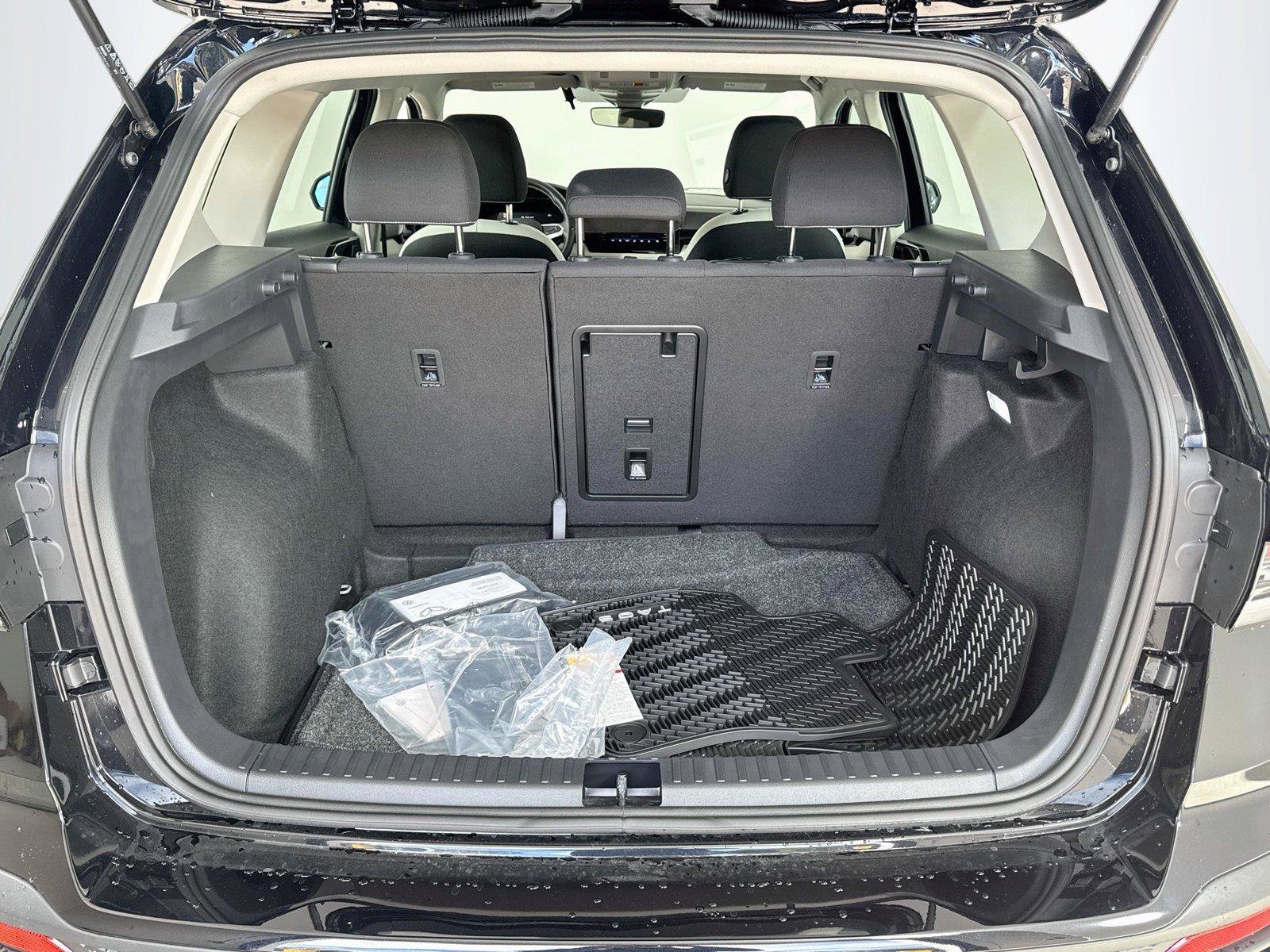 New 2027 Volkswagen Taos S FWD image 23
