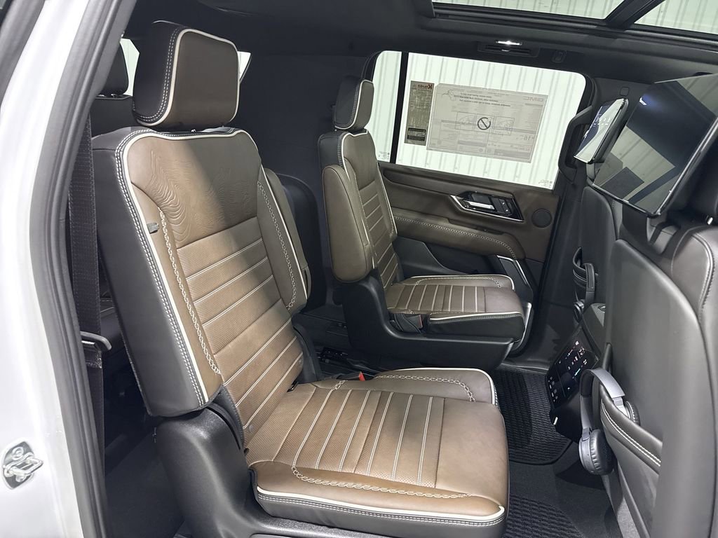 New 2026 GMC Yukon XL Denali Ultimate AWD/4WD image 28