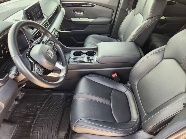 Used 2025 Honda Pilot EX-L image 11