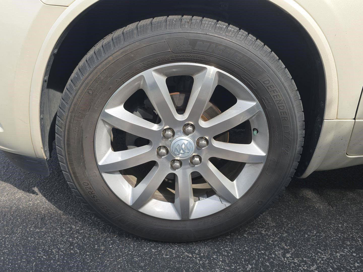 Used 2015 Buick Enclave Premium w/ Experience Buick Package image 4