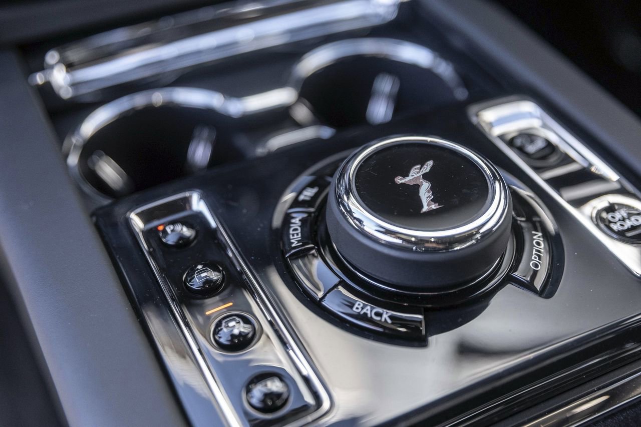 New 2026 Rolls-Royce Cullinan Black Badge image 42