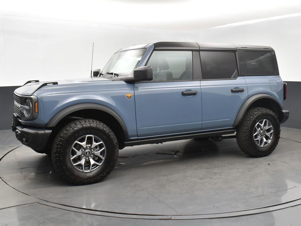 Used 2025 Ford Bronco Badlands image 1