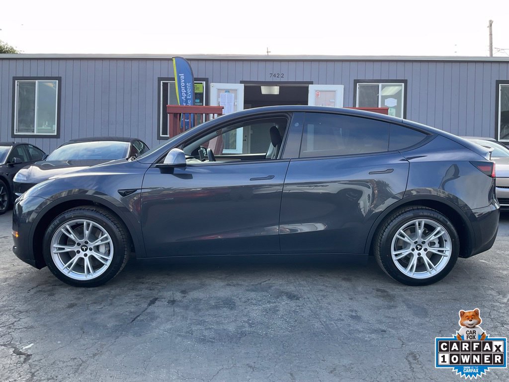 Used 2024 Tesla Model Y Long Range AWD/4WD image 5