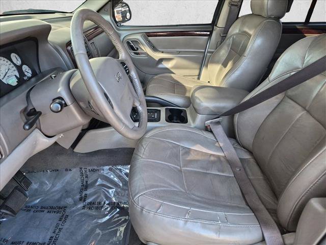 Used 2004 Jeep Grand Cherokee Limited w/ Trailer Tow Group IV AWD/4WD image 19