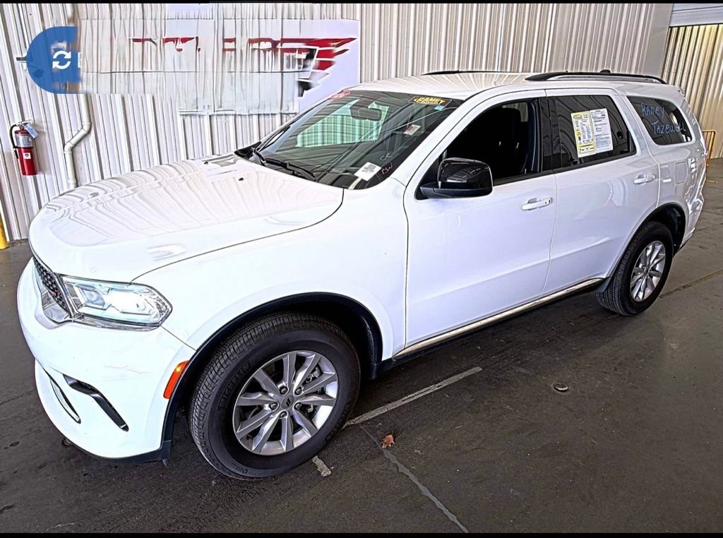 Used 2024 Dodge Durango SXT w/ 3rd Row Seating Group image 1