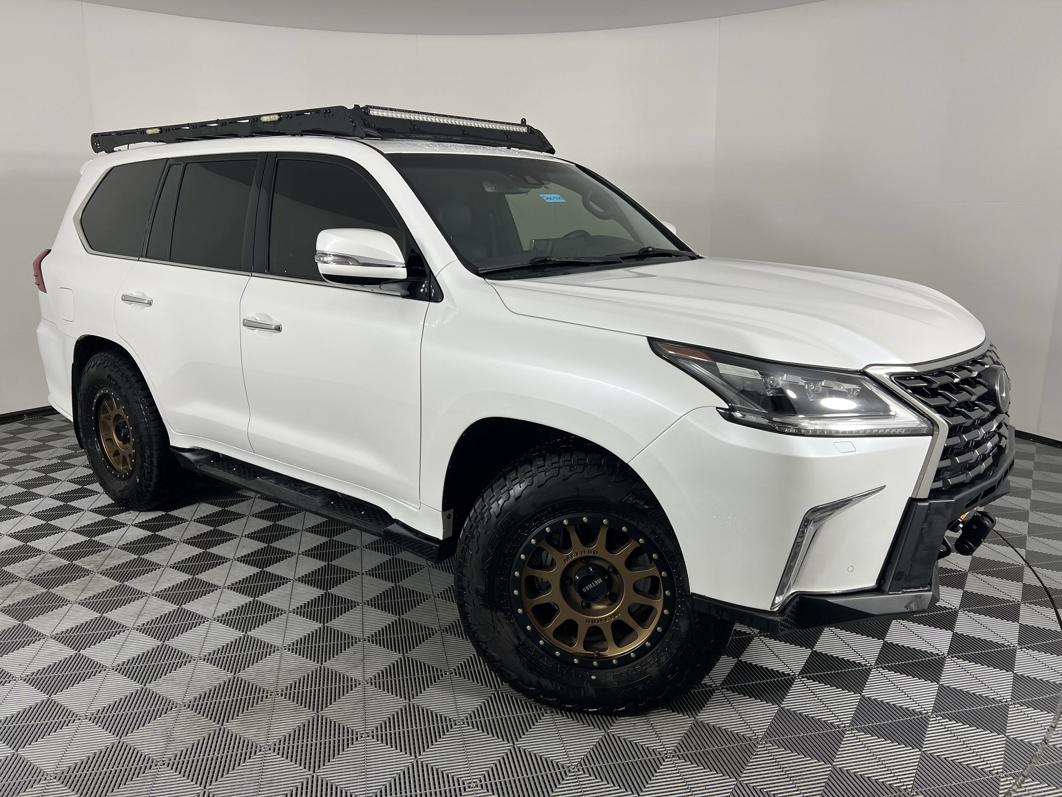 Used 2021 Lexus LX 570 4WD w/ Sport Package image 2