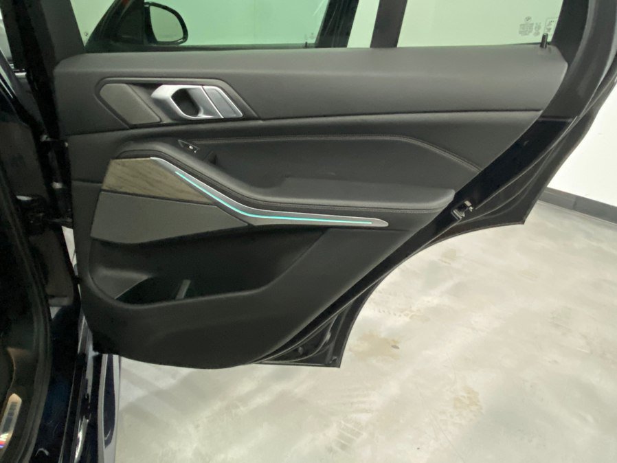Used 2019 BMW X5 xDrive50i w/ M Sport Package AWD/4WD image 47