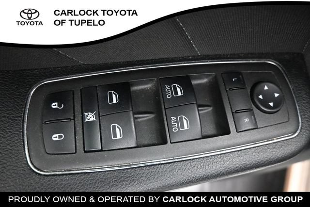 Used 2022 Dodge Charger SXT RWD image 18