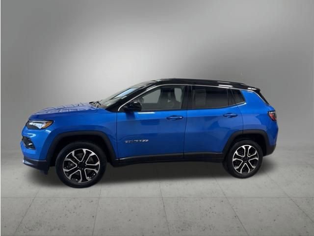 Used 2023 Jeep Compass Limited AWD/4WD image 2