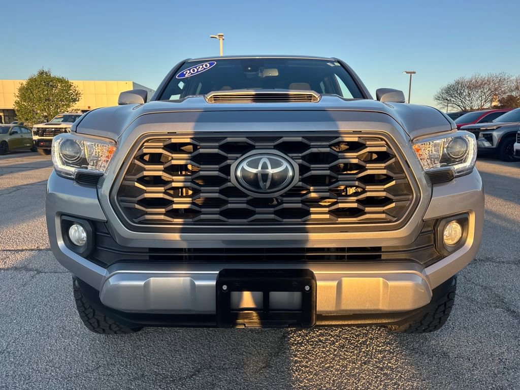 Used 2020 Toyota Tacoma TRD Sport image 9