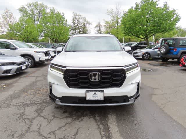 Certified 2023 Honda Pilot Touring image 6