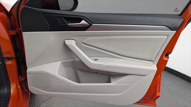 Used 2020 Volkswagen Jetta SE image 21