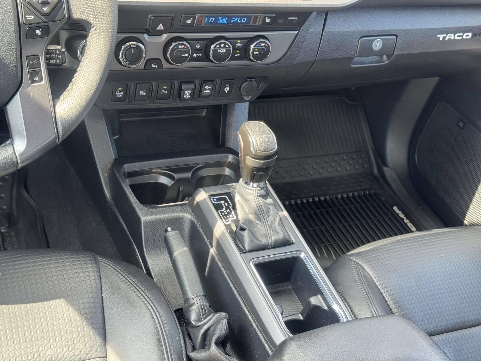 Used 2019 Toyota Tacoma TRD Sport AWD/4WD image 5