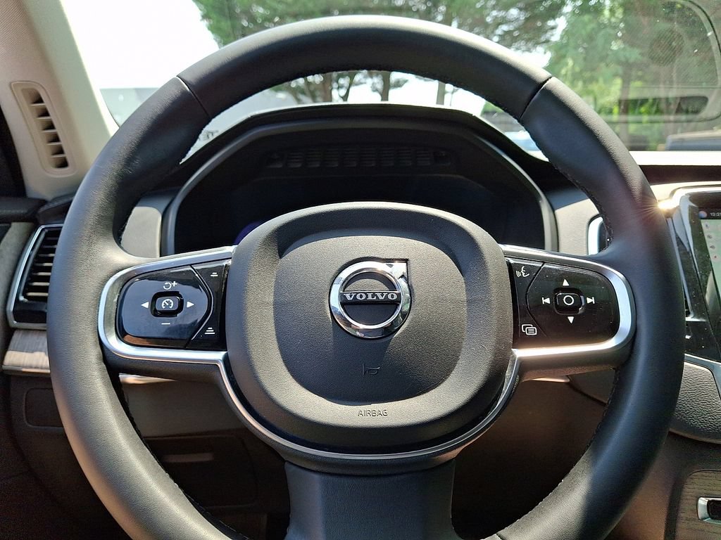 Used 2023 Volvo XC90 B6 Ultimate w/ Protection Package Premier AWD/4WD image 21
