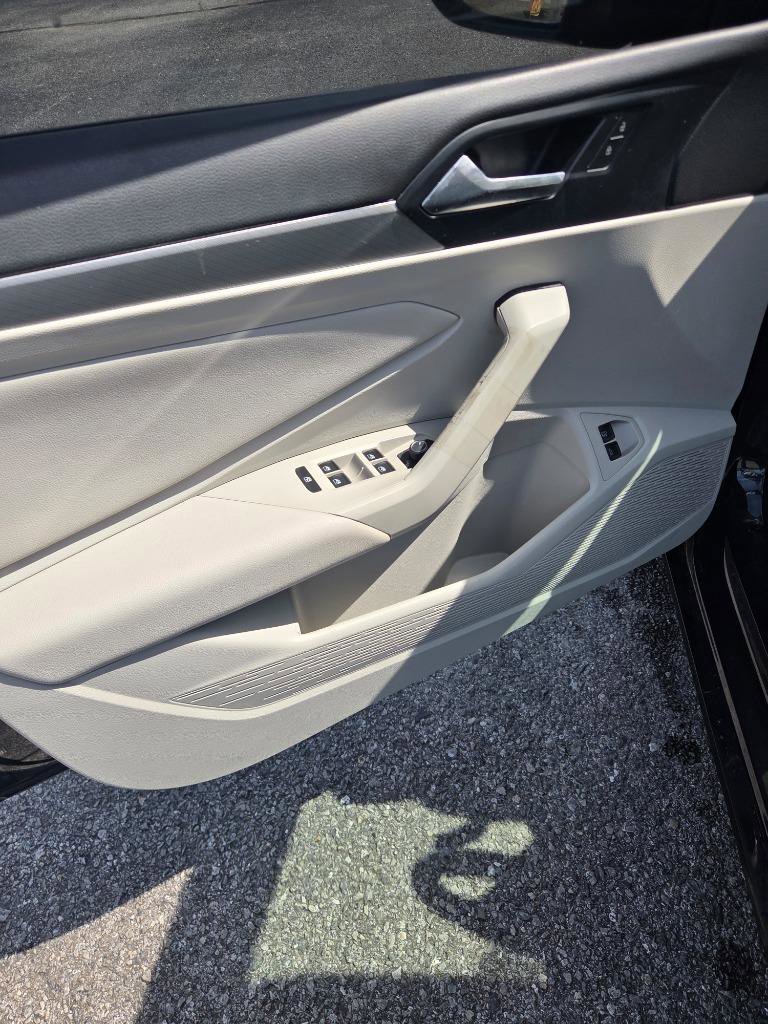 Used 2021 Volkswagen Jetta S w/ Driver Assistance Package FWD image 11