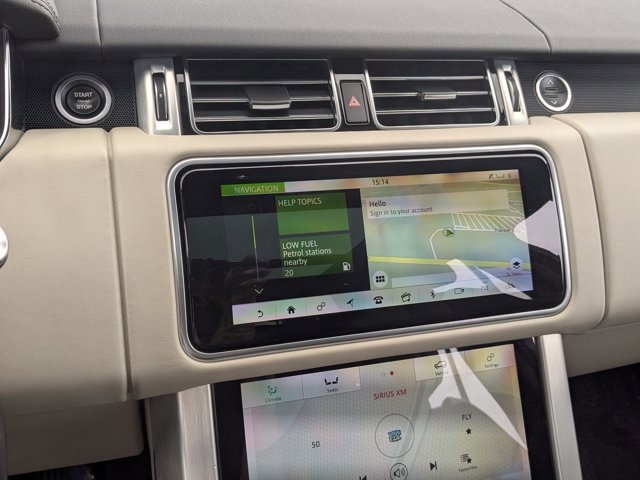 Used 2020 Land Rover Range Rover HSE image 13