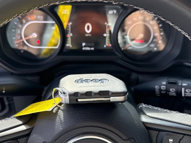 Used 2025 Jeep Wrangler Unlimited Rubicon image 30