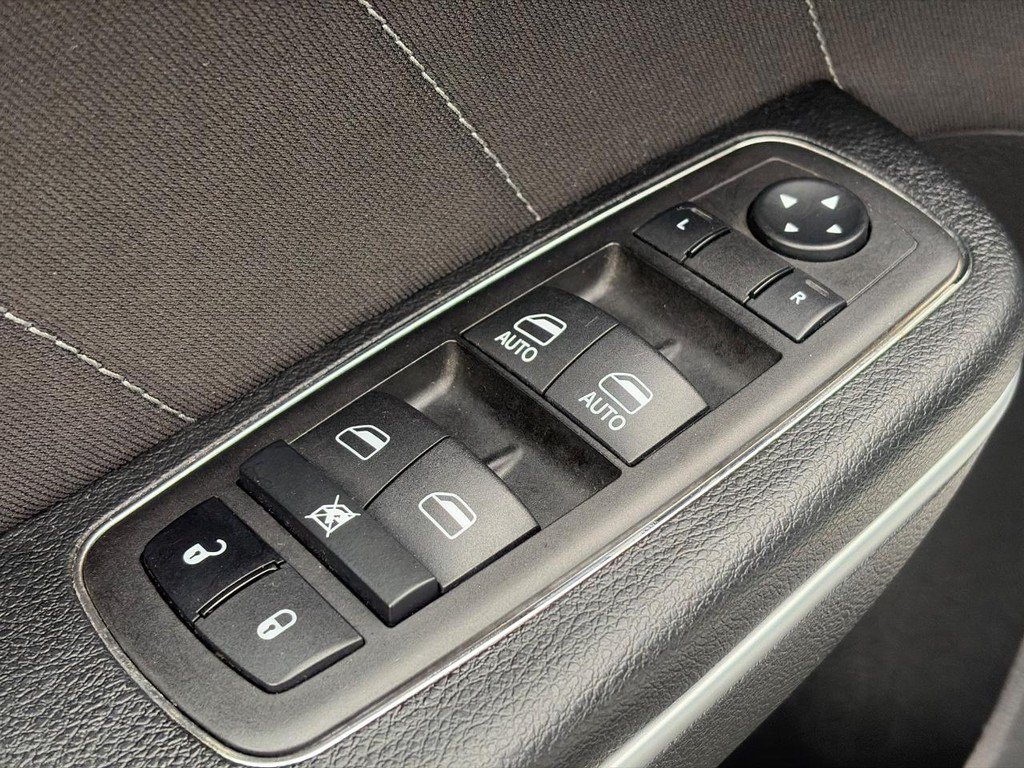 Used 2023 Dodge Charger SXT RWD image 22