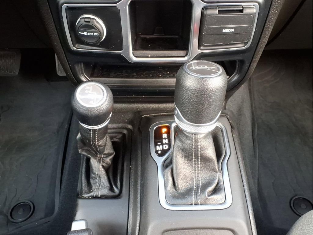 Used 2024 Jeep Gladiator Sport image 15