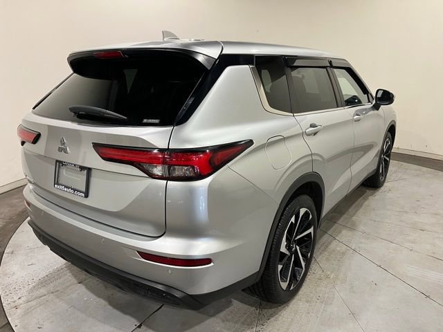 Used 2022 Mitsubishi Outlander ES image 9