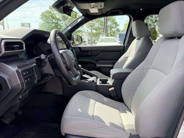 Certified 2025 Toyota Tacoma SR5 AWD/4WD image 19
