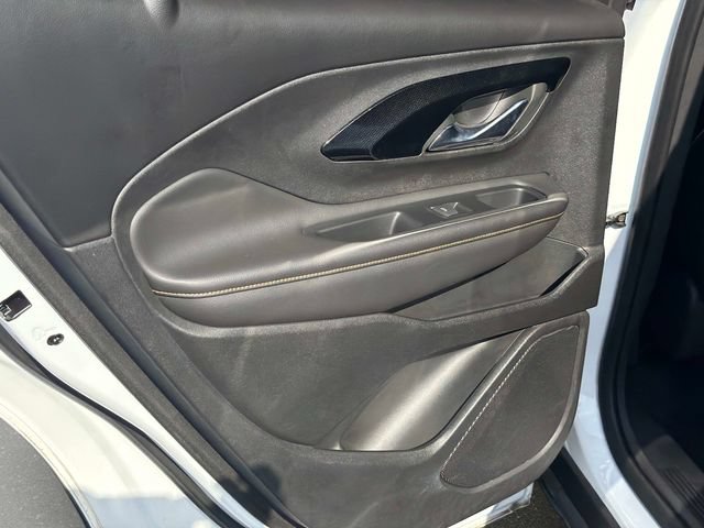 Used 2023 GMC Terrain AT4 AWD/4WD image 11