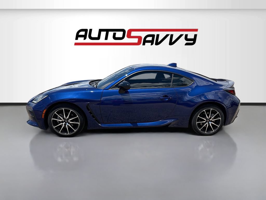 Used 2023 Toyota GR86 w/ ALL Weather Mat Package (TMS) RWD image 4