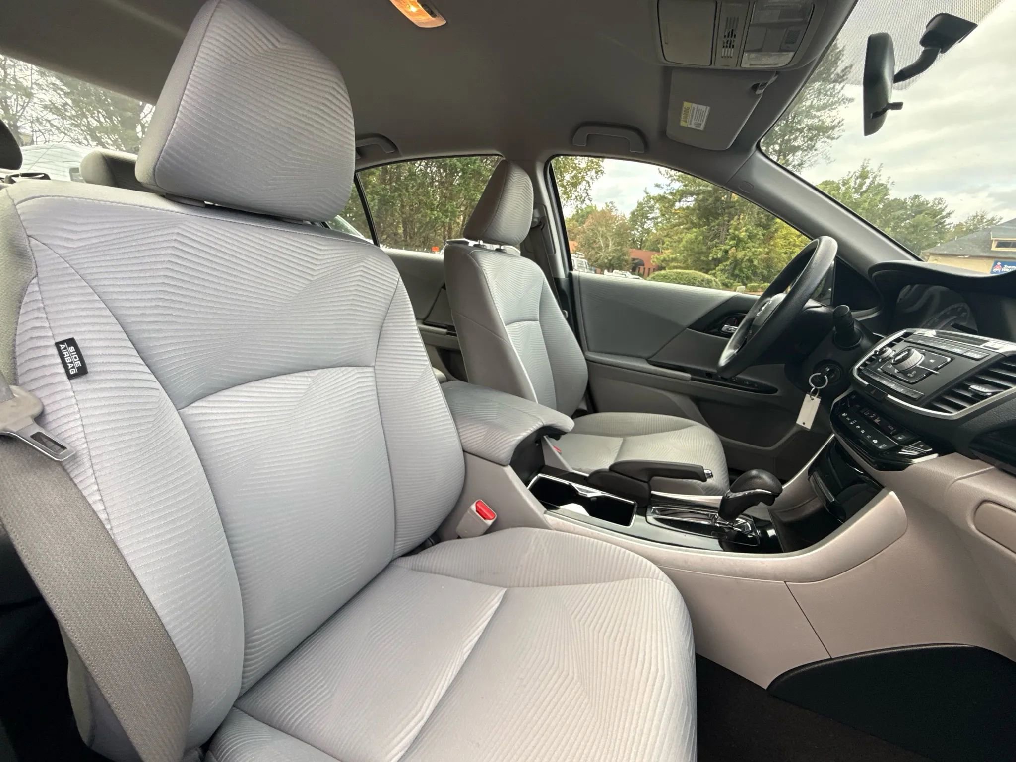 Used 2016 Honda Accord LX image 26