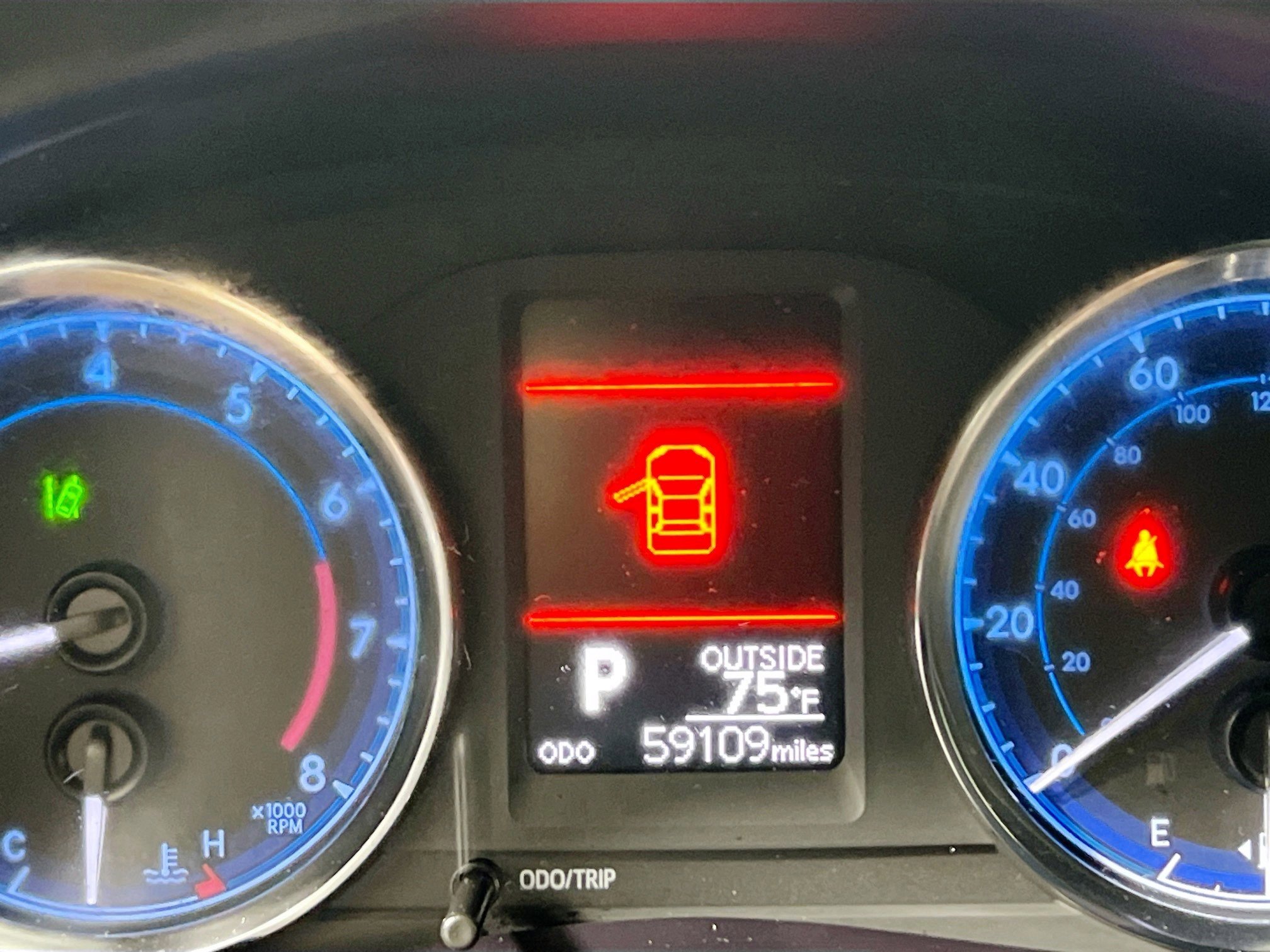 Used 2018 Toyota Corolla LE FWD image 23