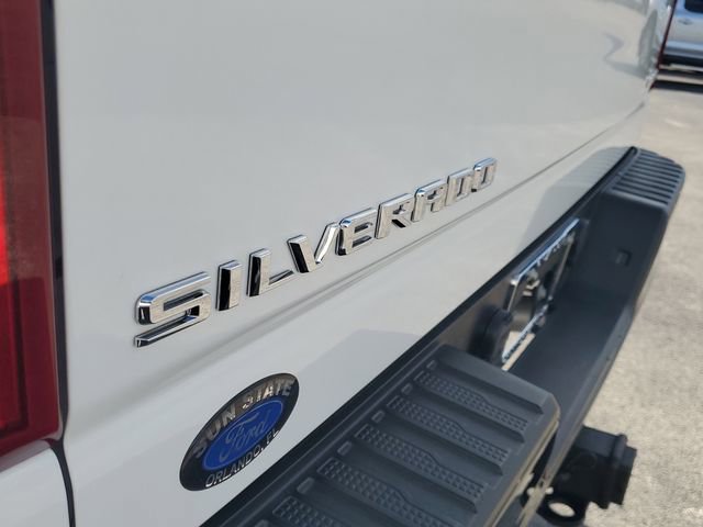 Used 2021 Chevrolet Silverado 2500 Custom w/ Custom Value Package image 7