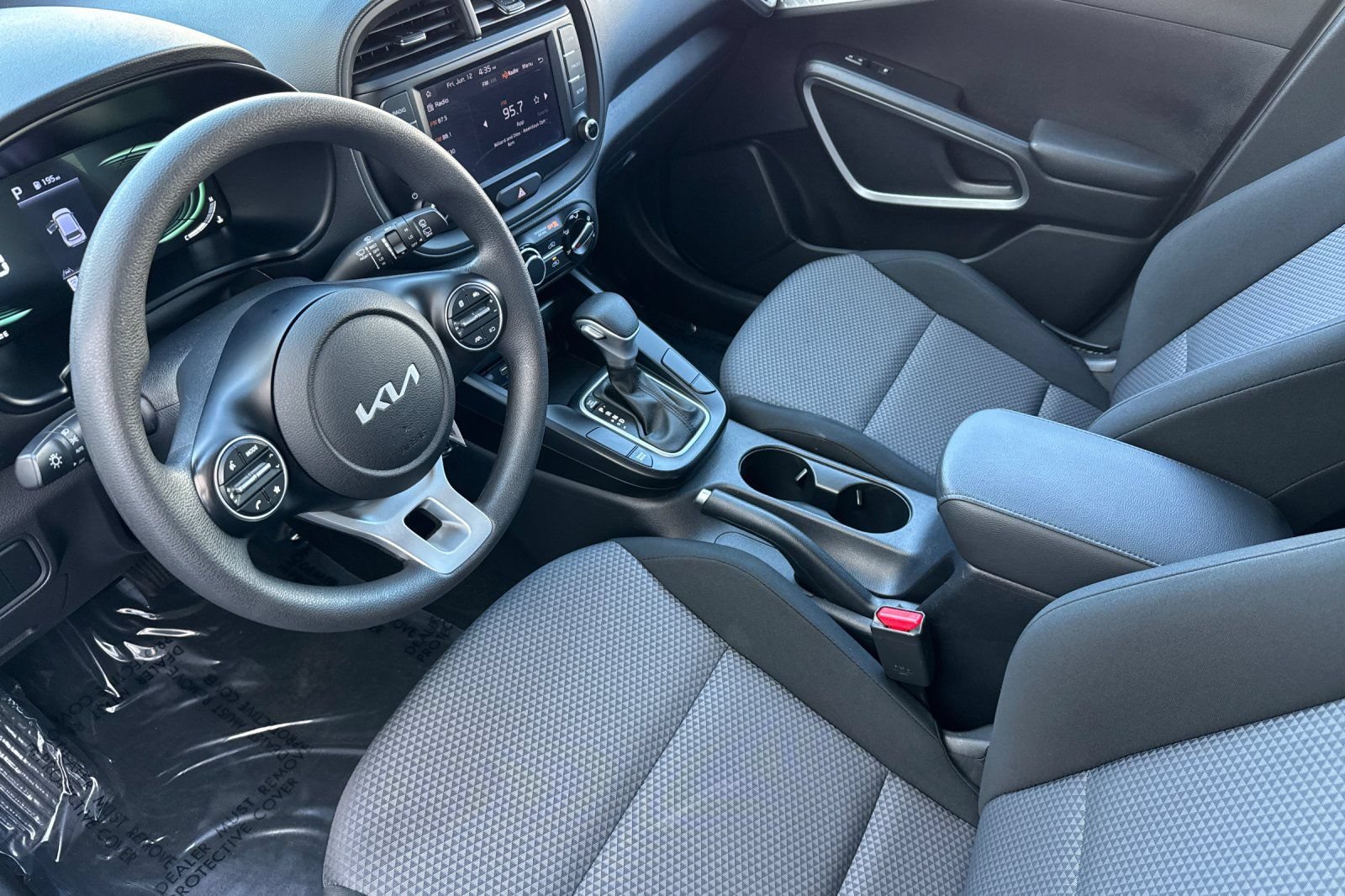 Used 2024 Kia Soul LX w/ Option Group 015 FWD image 10