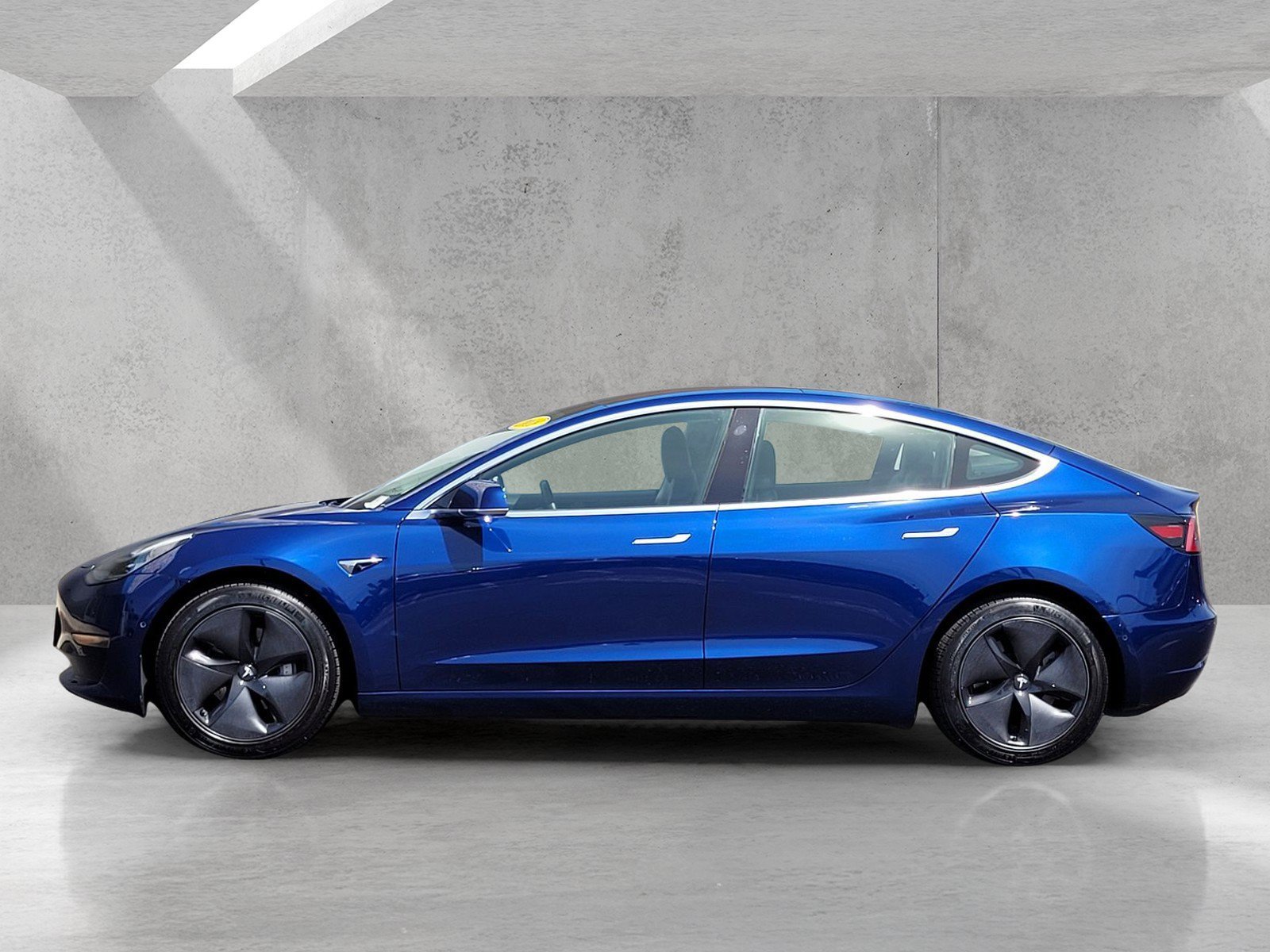Used 2018 Tesla Model 3 Long Range RWD image 8