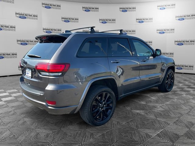 Used 2021 Jeep Grand Cherokee Laredo X AWD/4WD image 5