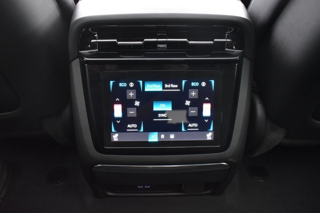 Used 2026 Cadillac Escalade IQ Sport 1 w/ LPO, ONYX Package AWD/4WD image 28